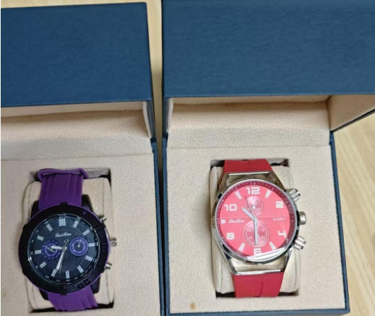 Sports Silicone Strap Quartz Watch (Multi-color)