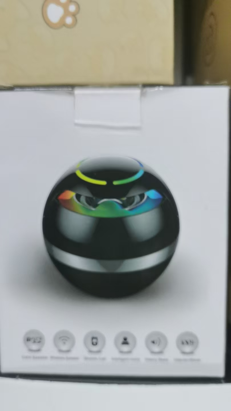 Ball-shaped LED Bluetooth Speaker