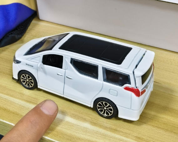 Die-cast MPV Toy Car Model