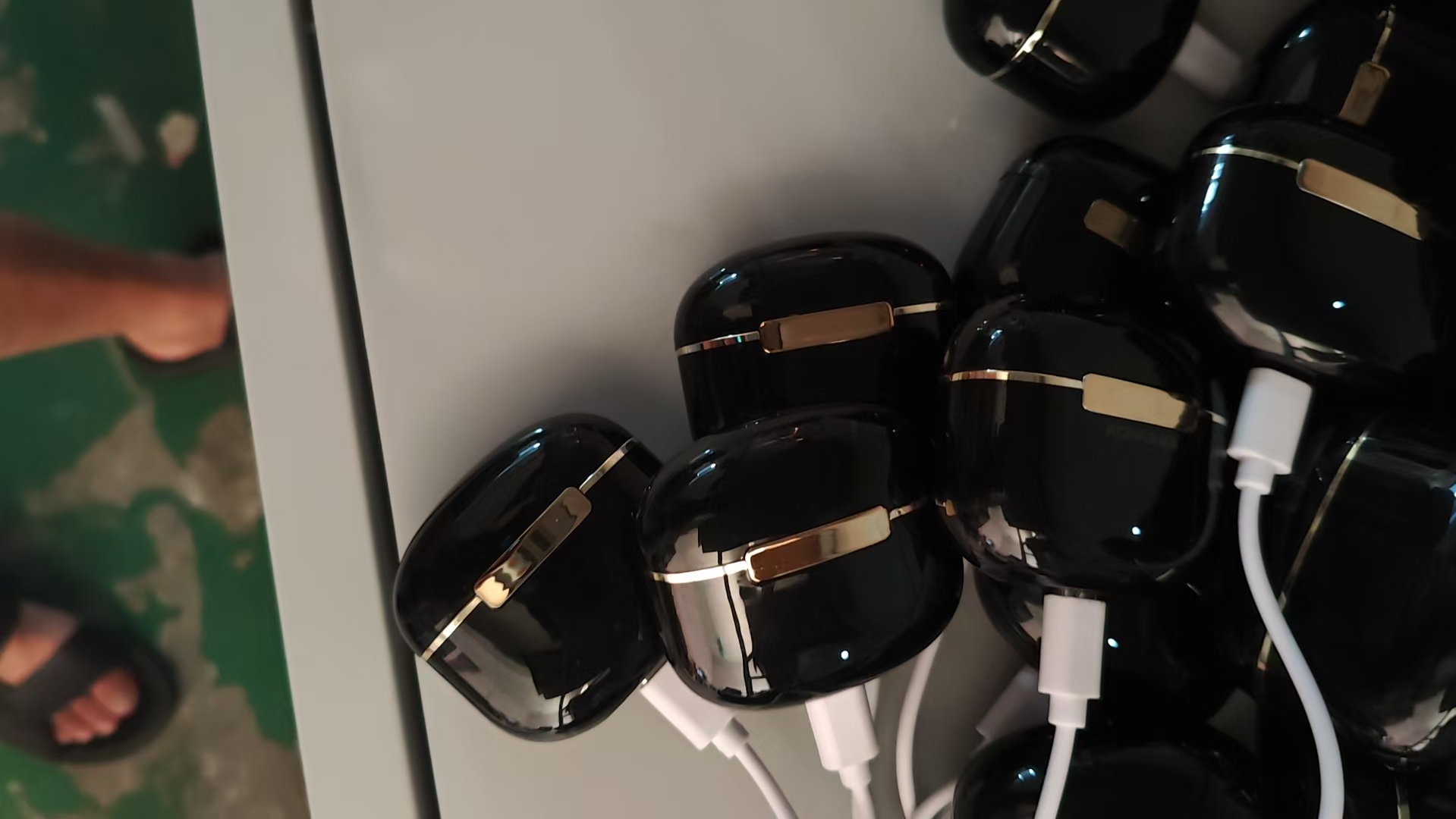 Luxury-style TWS Bluetooth Earbuds (Stock)