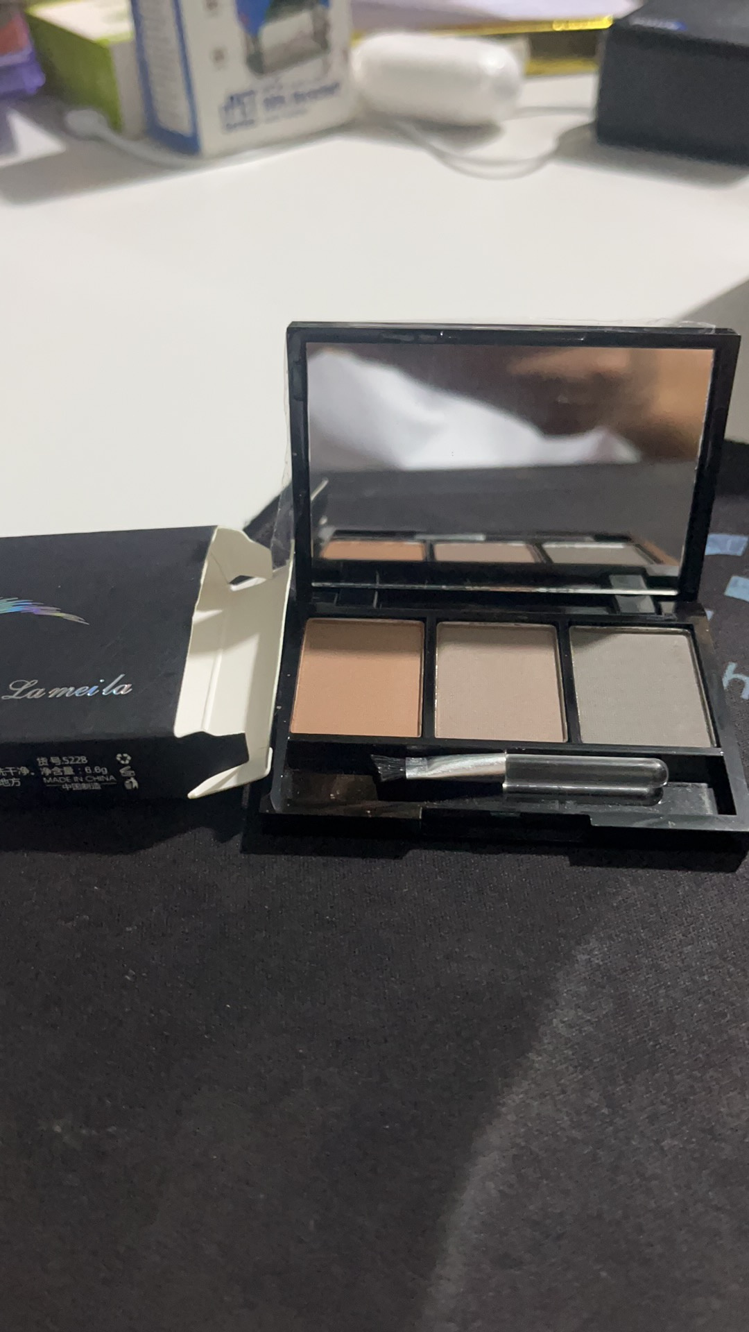 lameila eyeshadow black